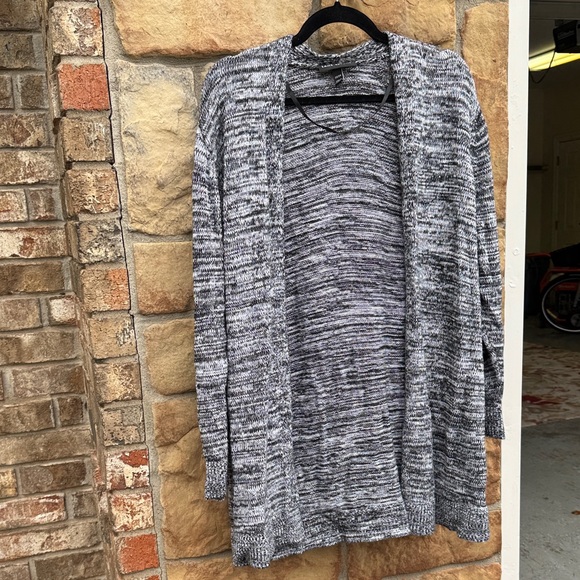 Lane Bryant Marled Gray Long Loose Cardigan size 22/24 - Picture 1 of 4